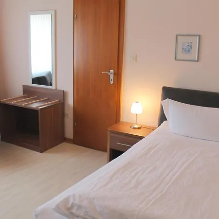Hotel Haus Kastanienhof 3*